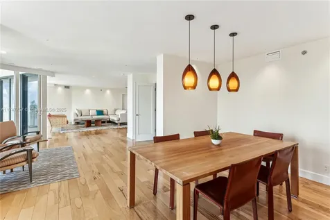 4000 Towerside Terrace Miami FL 33138