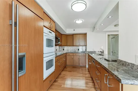 4000 Towerside Terrace Miami FL 33138
