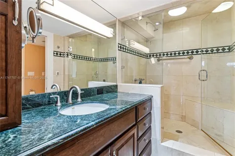 4000 Towerside Terrace Miami FL 33138