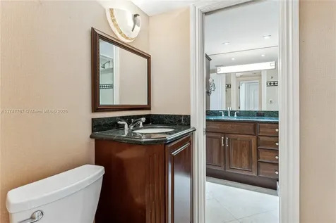 4000 Towerside Terrace Miami FL 33138