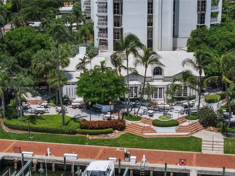 4000 Towerside Terrace Miami FL 33138
