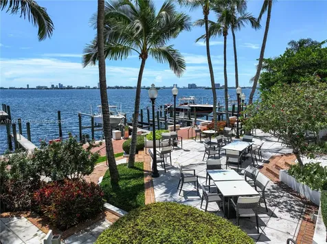 4000 Towerside Terrace Miami FL 33138