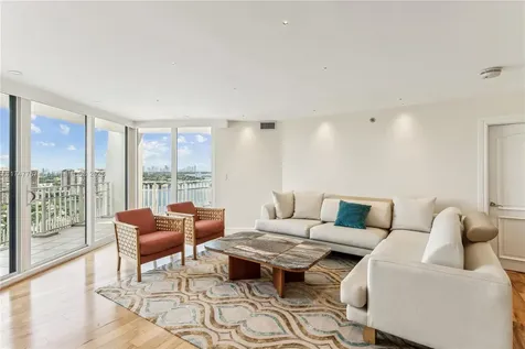 4000 Towerside Terrace Miami FL 33138