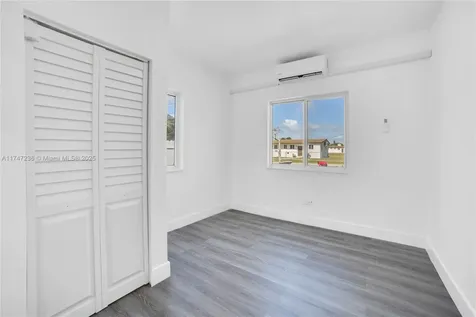 10272 SW 178th Street Miami FL 33157