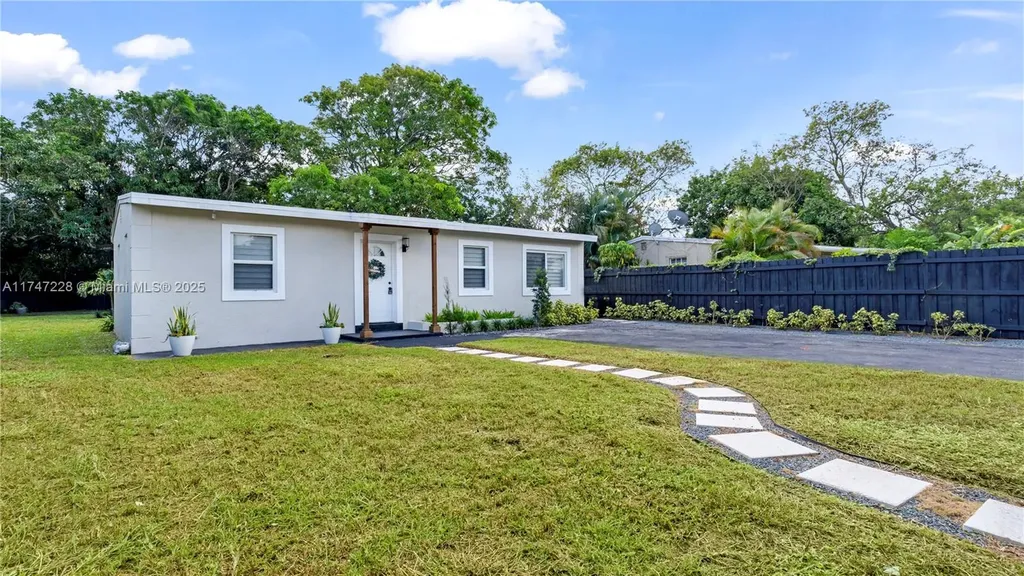 1032 NW 11th Place Fort Lauderdale FL 33311