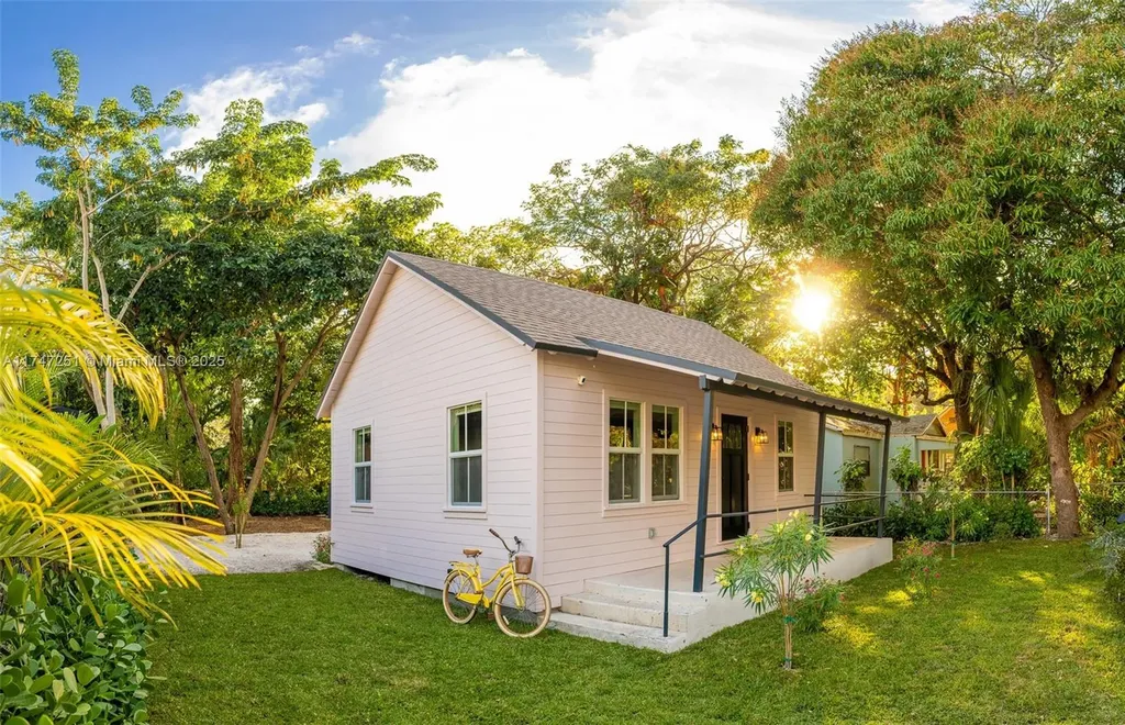 3536 William Avenue Miami FL 33133