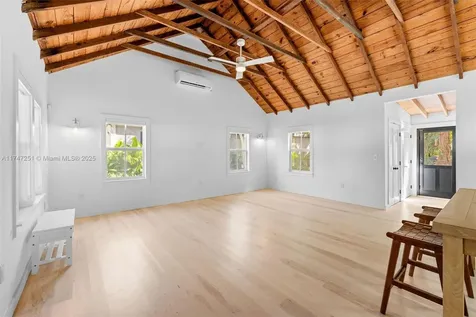 3536 William Avenue Miami FL 33133