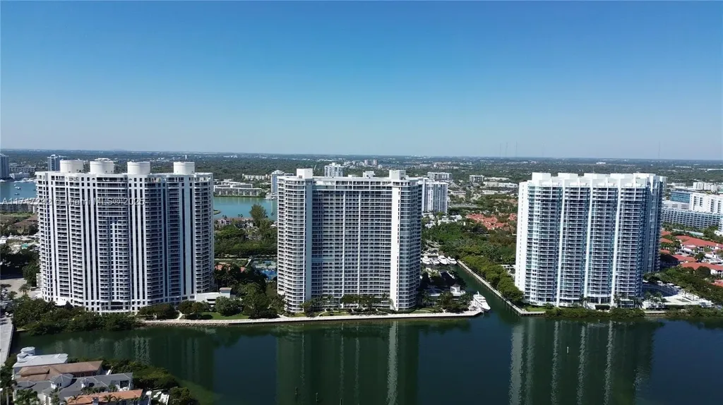 7000 Island Boulevard Aventura FL 33160