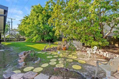 13841 SW 280th Terrace Homestead FL 33033