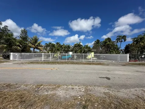 1197 NW 105th Terrace Miami FL 33150