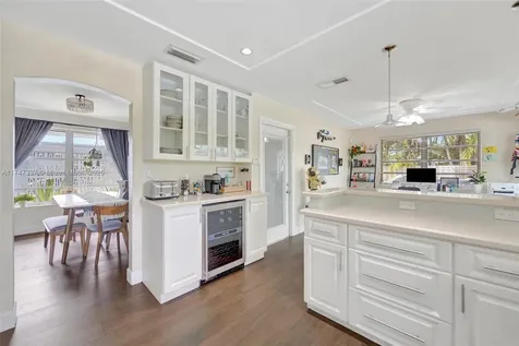 10281 SW 92nd Terrace Miami FL 33176