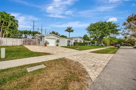 10281 SW 92nd Terrace Miami FL 33176