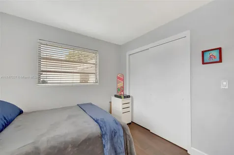 10281 SW 92nd Terrace Miami FL 33176