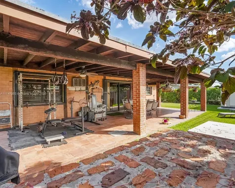 9460 SW 53rd Street Miami FL 33165