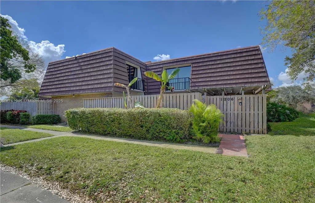 1206 12th Lane Palm Beach Gardens FL 33418