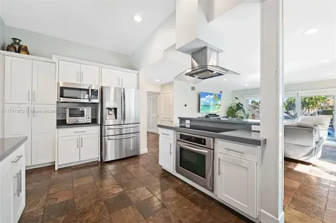2219 SE 9th Street Pompano Beach FL 33062