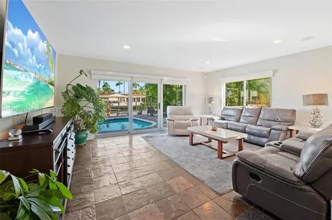2219 SE 9th Street Pompano Beach FL 33062