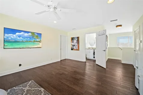 2219 SE 9th Street Pompano Beach FL 33062