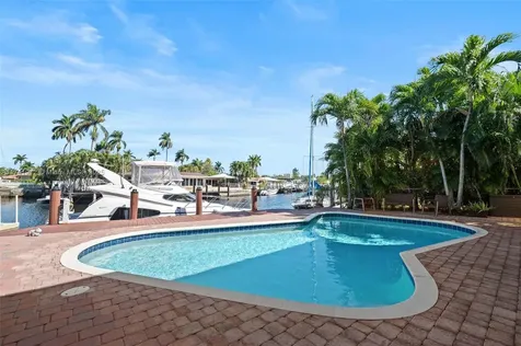 2219 SE 9th Street Pompano Beach FL 33062