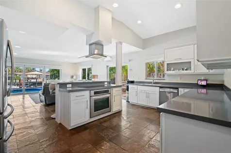 2219 SE 9th Street Pompano Beach FL 33062