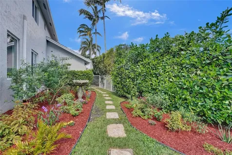 2472 Quail Roost Drive Weston FL 33327