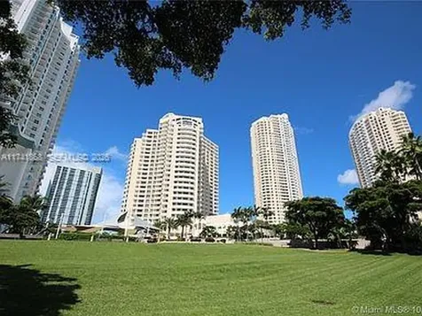 888 Brickell Key Drive Miami FL 33131