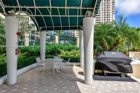 888 Brickell Key Drive Miami FL 33131