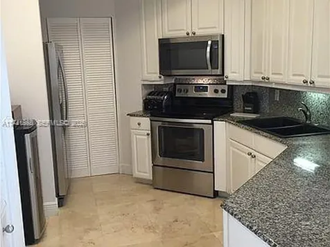 888 Brickell Key Drive Miami FL 33131