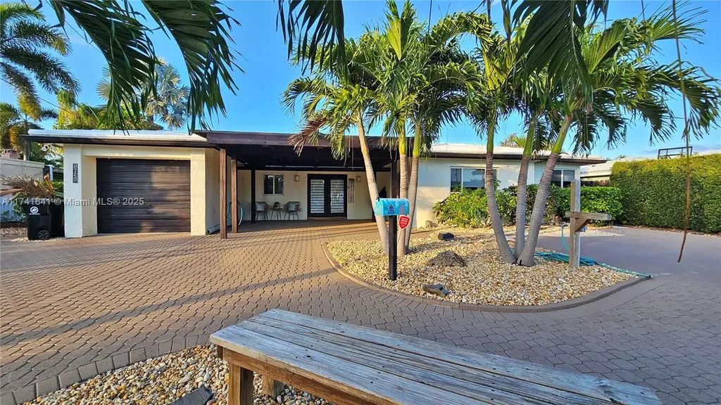 1621 NE 63rd Court Fort Lauderdale FL 33334