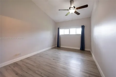 7902 NW 10th Street Plantation FL 33322