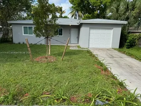 2727 NW 7th Court Fort Lauderdale FL 33311