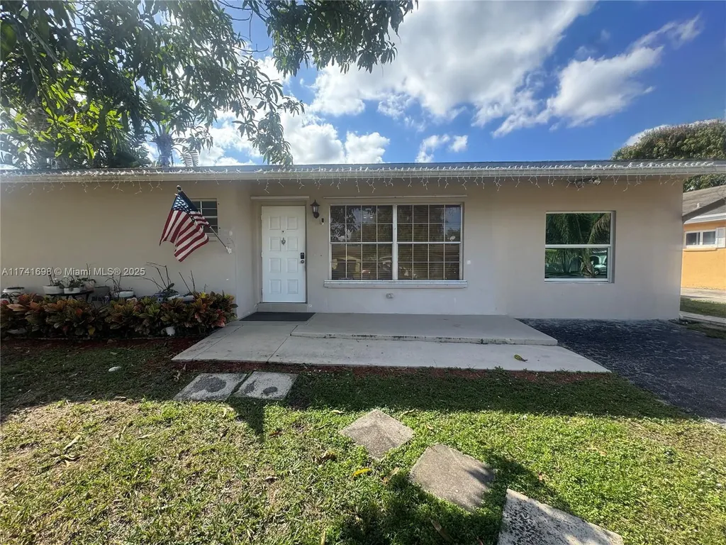 22687 SW 65th Circle Boca Raton FL 33428