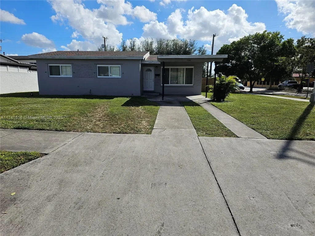 796 W 69th Place Hialeah FL 33014