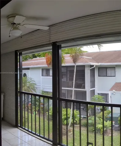 917 NE 199th Street Miami FL 33179