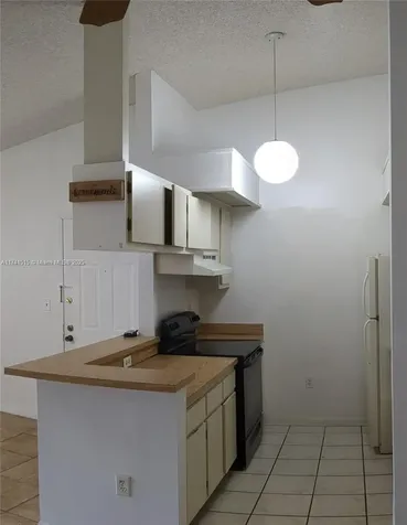 917 NE 199th Street Miami FL 33179