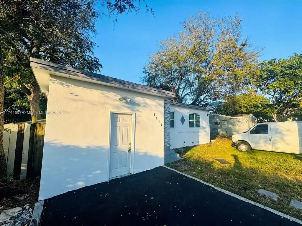 1375 NE 129th Street North Miami FL 33161