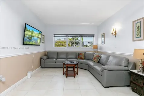 3131 S Ocean Drive Hallandale Beach FL 33009