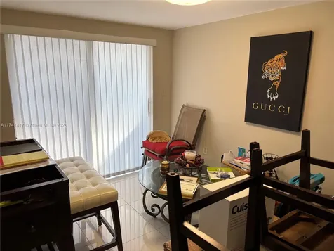 10806 N Kendall Drive Miami FL 33176