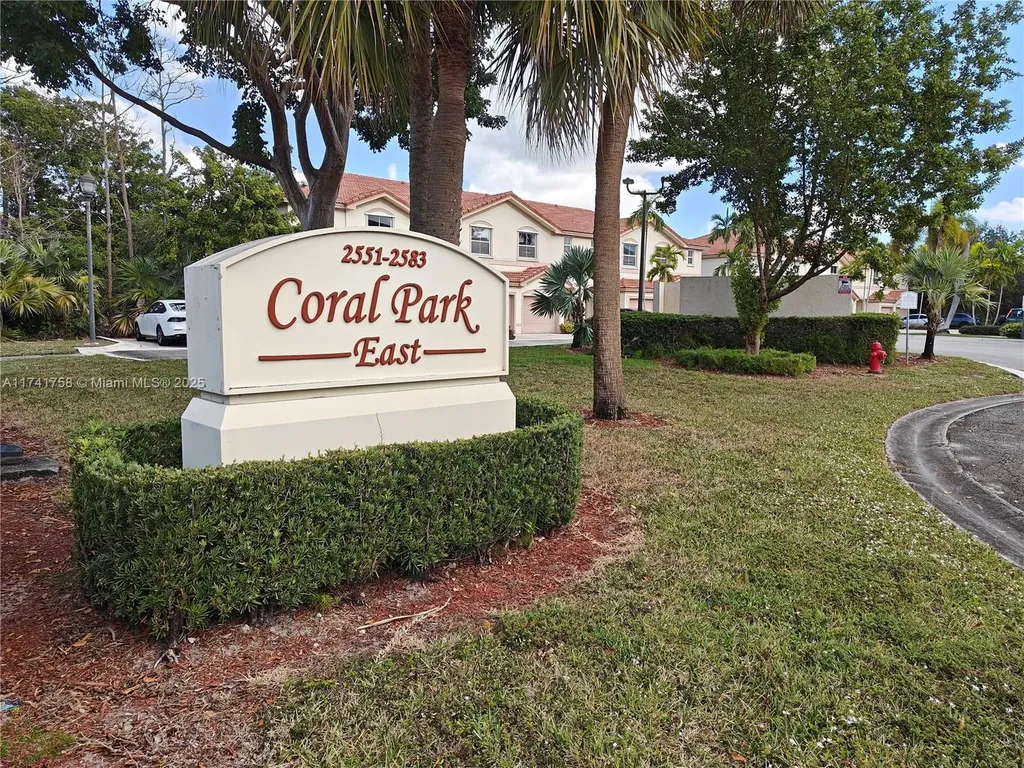 2583 Riverside Drive Coral Springs FL 33065