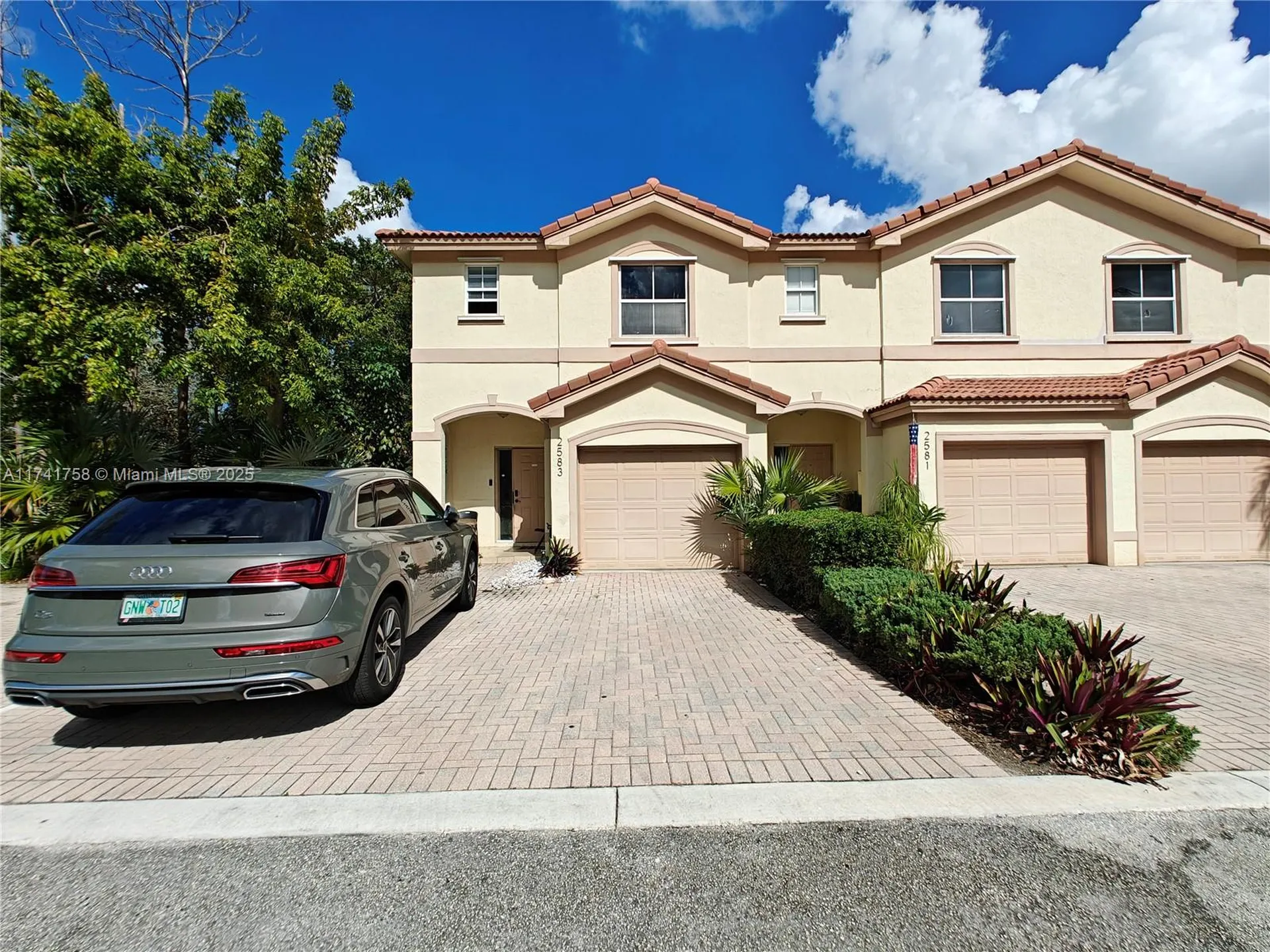 2583 Riverside Drive Coral Springs FL 33065