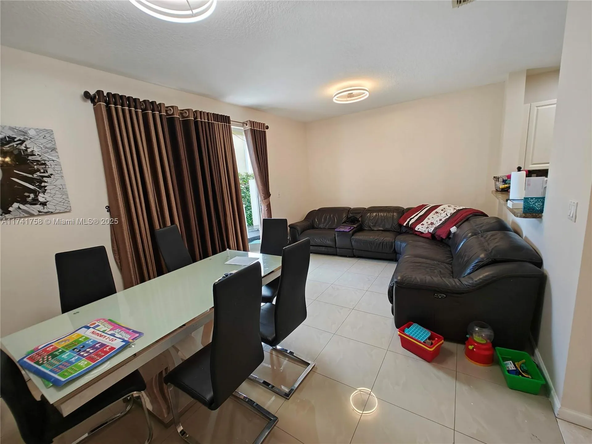 2583 Riverside Drive Coral Springs FL 33065