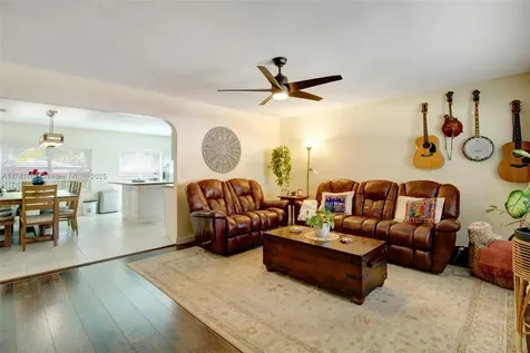 1914 Rodman Street Hollywood FL 33020