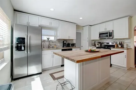 1914 Rodman Street Hollywood FL 33020