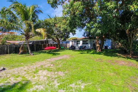 1914 Rodman Street Hollywood FL 33020