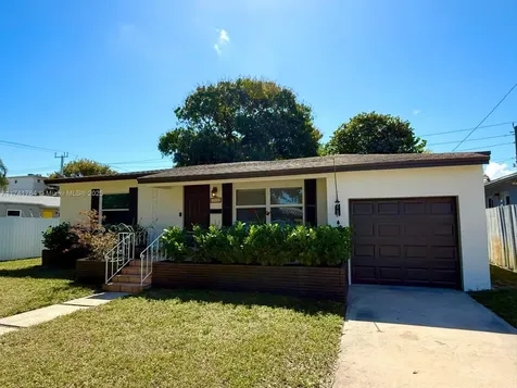 1914 Rodman Street Hollywood FL 33020