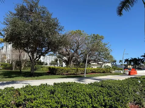 1914 Rodman Street Hollywood FL 33020