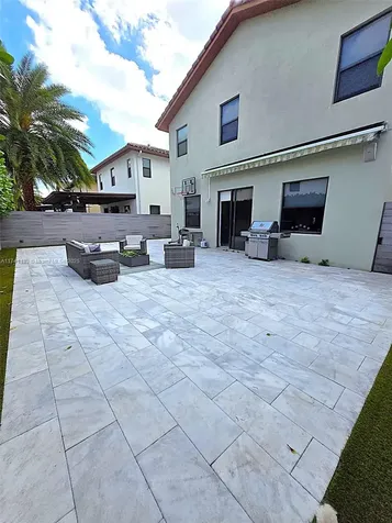 10255 NW 86th Street Doral FL 33178