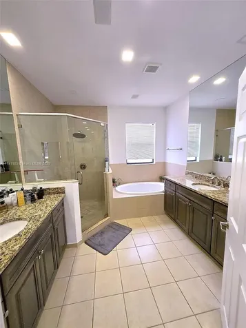 10255 NW 86th Street Doral FL 33178