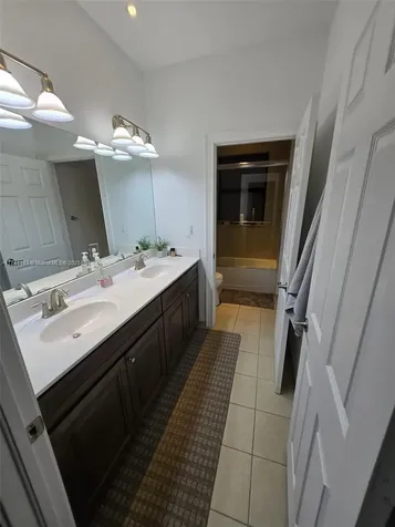 10255 NW 86th Street Doral FL 33178