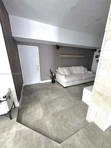 10255 NW 86th Street Doral FL 33178